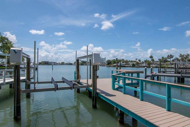 7025 BOCA CIEGA DRIVE, St Pete Beach, FL 33706