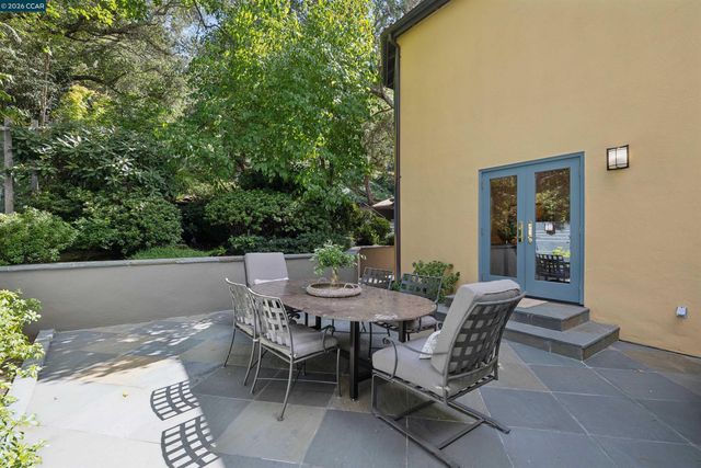 124 CAMINO SOBRANTE, Orinda, CA 94563