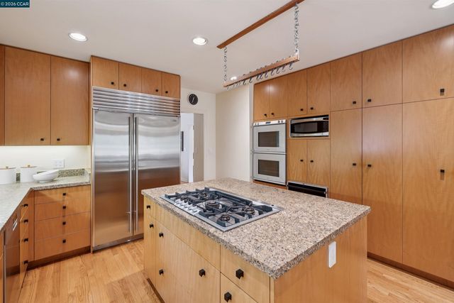 124 CAMINO SOBRANTE, Orinda, CA 94563