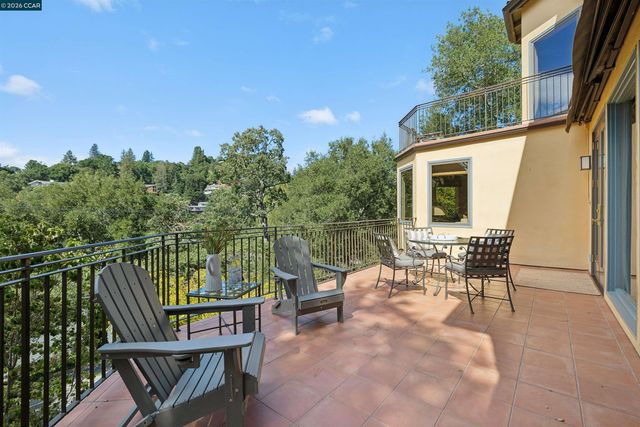 124 CAMINO SOBRANTE, Orinda, CA 94563