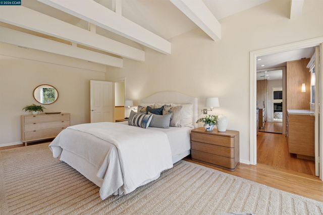 124 CAMINO SOBRANTE, Orinda, CA 94563