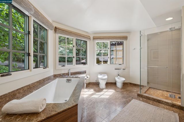 124 CAMINO SOBRANTE, Orinda, CA 94563