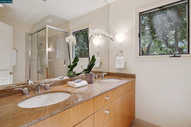 124 CAMINO SOBRANTE, Orinda, CA 94563