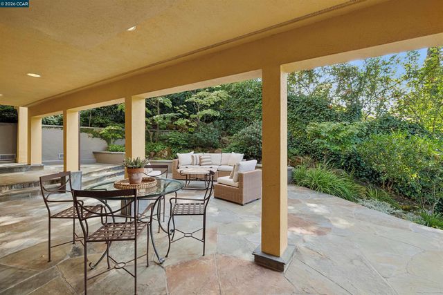 124 CAMINO SOBRANTE, Orinda, CA 94563