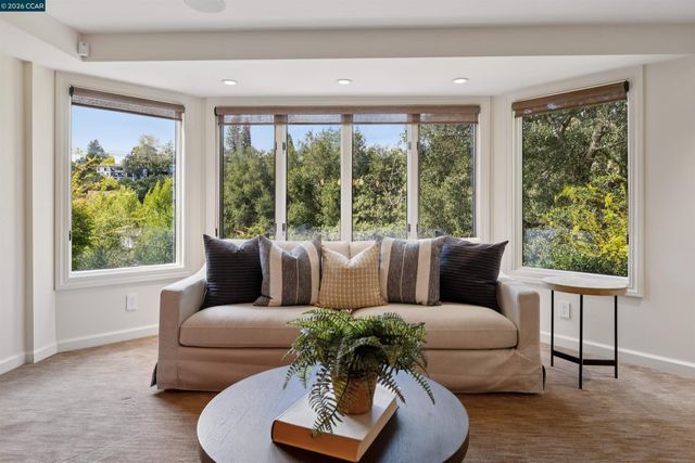 124 CAMINO SOBRANTE, Orinda, CA 94563