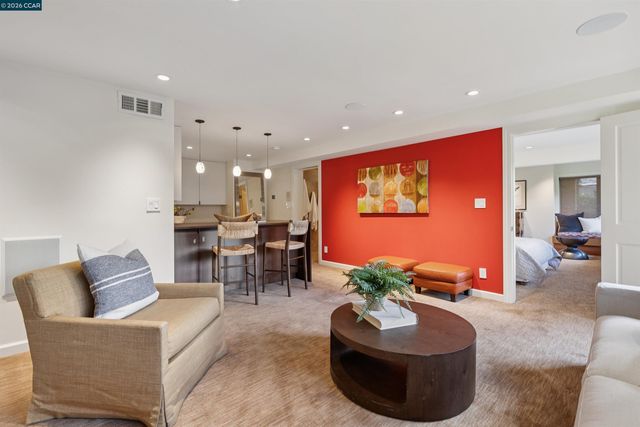 124 CAMINO SOBRANTE, Orinda, CA 94563