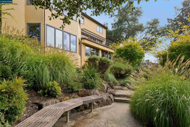 124 CAMINO SOBRANTE, Orinda, CA 94563