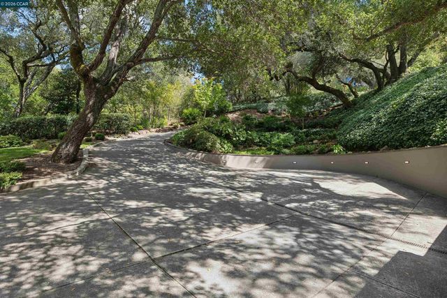 124 CAMINO SOBRANTE, Orinda, CA 94563