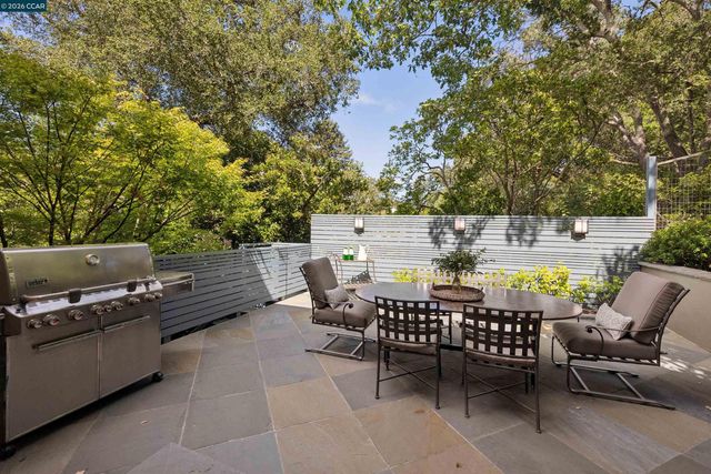 124 CAMINO SOBRANTE, Orinda, CA 94563