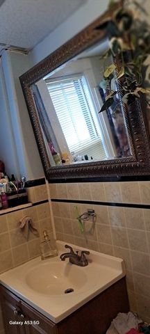 30 Pattison St 2, Worcester, MA 01604