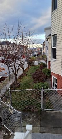 30 Pattison St 2, Worcester, MA 01604