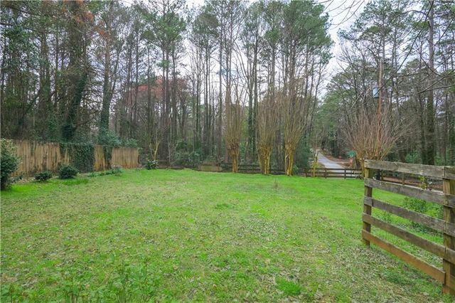 1105 Lakeshore Drive, Jonesboro, GA 30236