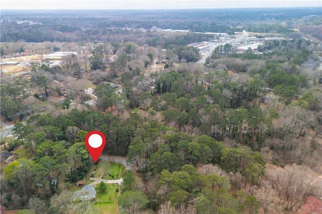 1105 Lakeshore Drive, Jonesboro, GA 30236