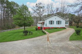 1105 Lakeshore Drive, Jonesboro, GA 30236