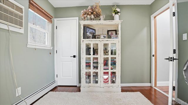 178 Geery Avenue, Holbrook, NY 11741