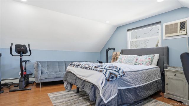 178 Geery Avenue, Holbrook, NY 11741