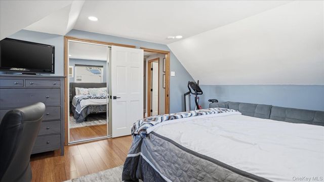 178 Geery Avenue, Holbrook, NY 11741