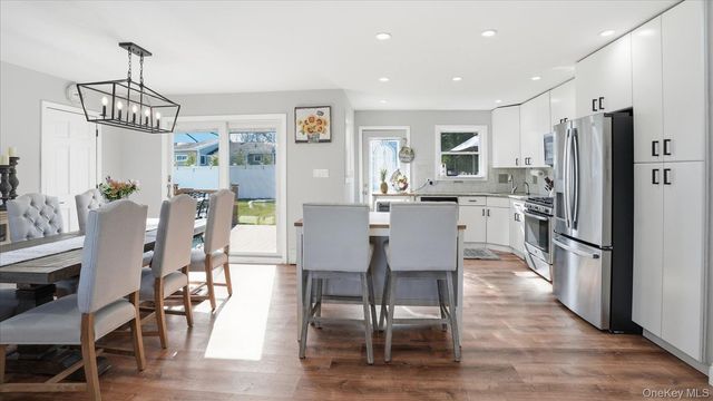 178 Geery Avenue, Holbrook, NY 11741