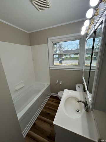 2904 Madison Avenue, Evansville, IN 47714