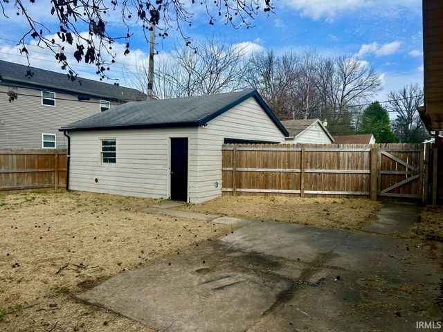 2904 Madison Avenue, Evansville, IN 47714