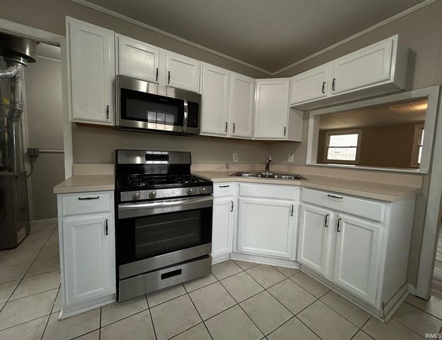 2904 Madison Avenue, Evansville, IN 47714