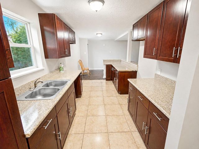 7316 Camino Real Street, Baytown, TX 77521