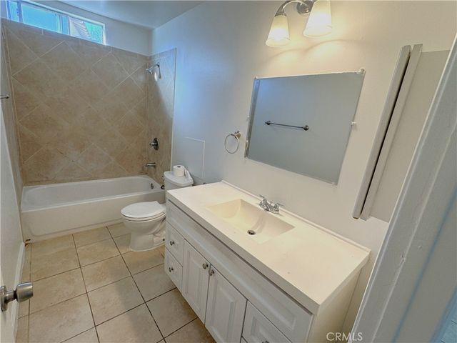 835 E Claude Street, Carson, CA 90746