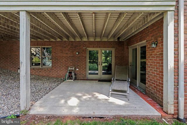 20 WHITE PINE DR, Hershey, PA 17033