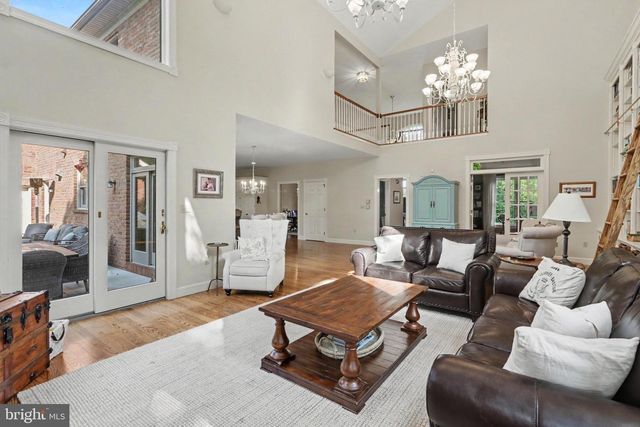 20 WHITE PINE DR, Hershey, PA 17033
