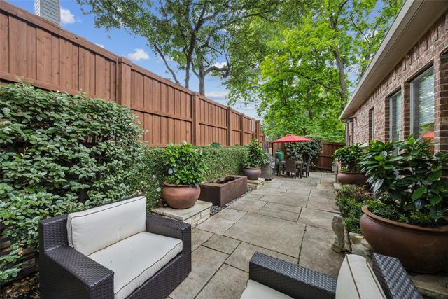 7904 Briar Brook Court, Dallas, TX 75218