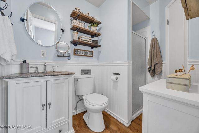 62 Warren Place, Middletown, NJ 07748