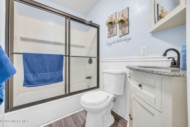 62 Warren Place, Middletown, NJ 07748