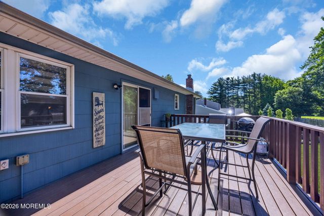 62 Warren Place, Middletown, NJ 07748