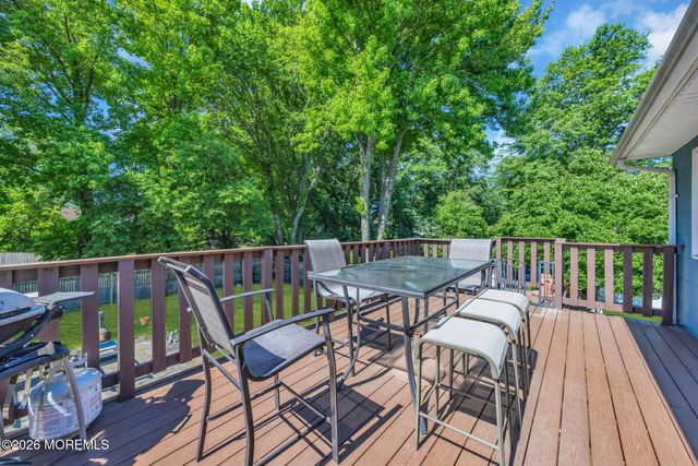 62 Warren Place, Middletown, NJ 07748