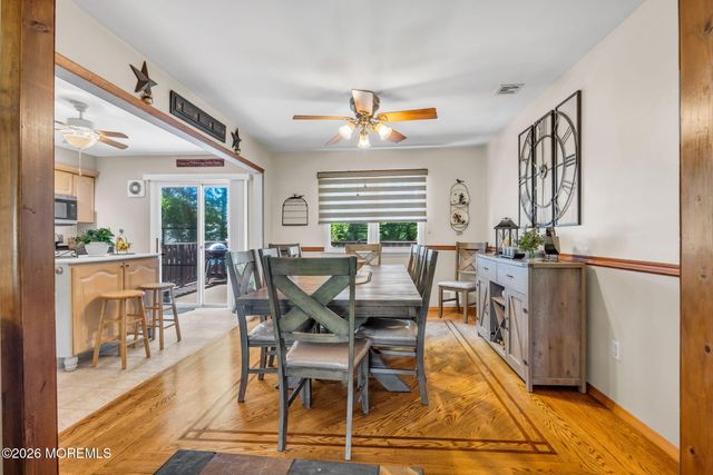 62 Warren Place, Middletown, NJ 07748