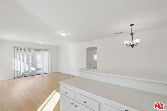 5429 Troost 4, Valley Village, CA 91601