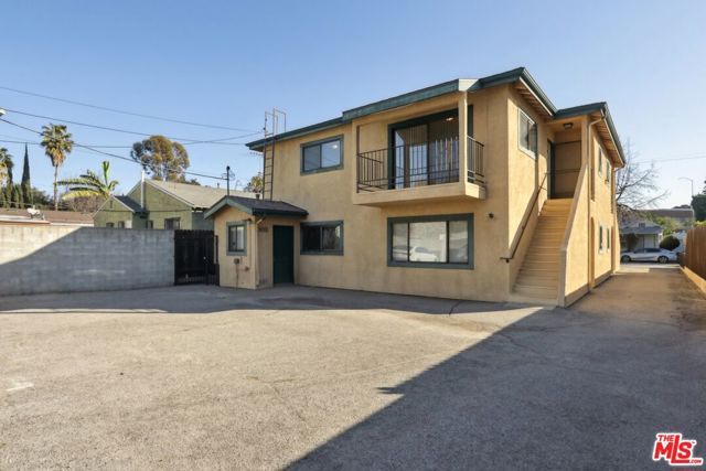 5429 Troost 4, Valley Village, CA 91601