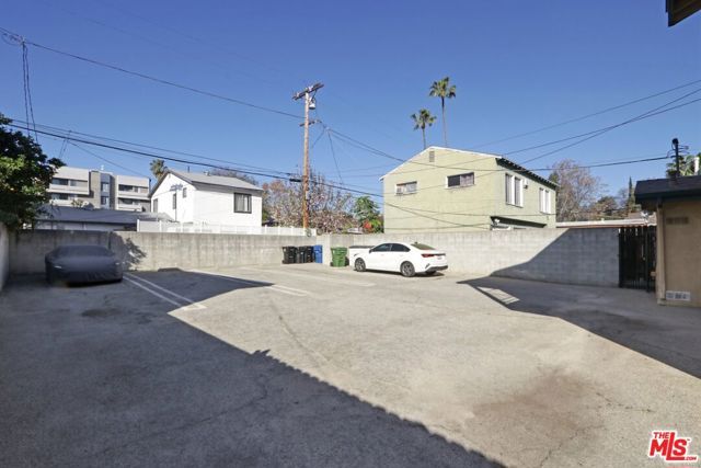 5429 Troost 4, Valley Village, CA 91601