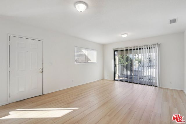 5429 Troost 4, Valley Village, CA 91601