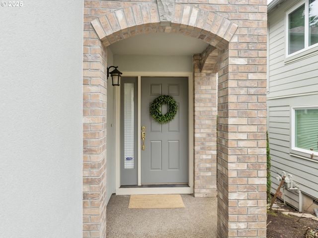 4932 MULHOLLAND Dr, Lake Oswego, OR 97035