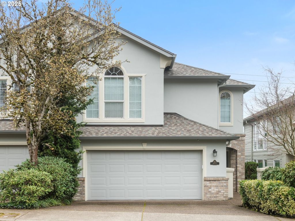 4932 MULHOLLAND Dr, Lake Oswego, OR 97035