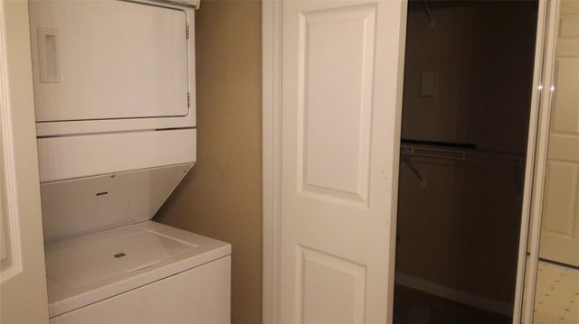 1330 Old Spanish Trl 7304, Houston, TX 77054