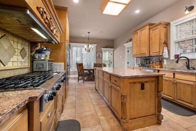 12713 Pleasant Valley Road, Gentry, AR 72734