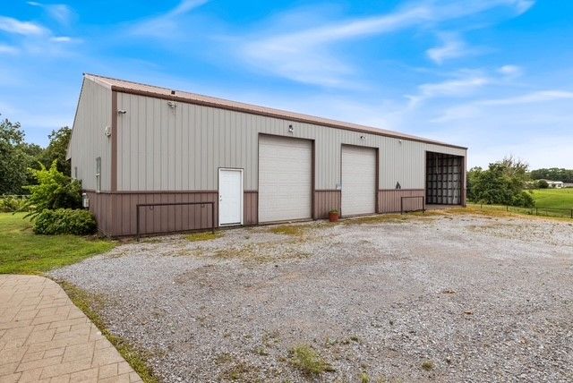 12713 Pleasant Valley Road, Gentry, AR 72734