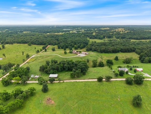 12713 Pleasant Valley Road, Gentry, AR 72734