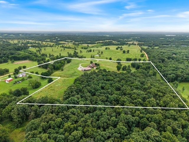 12713 Pleasant Valley Road, Gentry, AR 72734