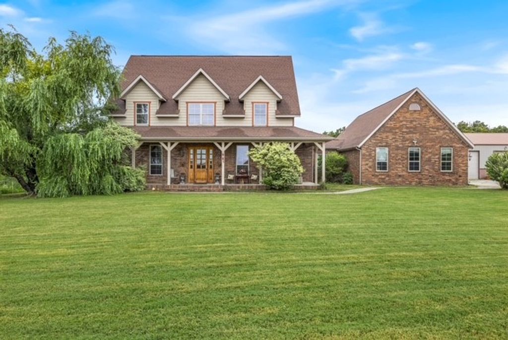 12713 Pleasant Valley Road, Gentry, AR 72734