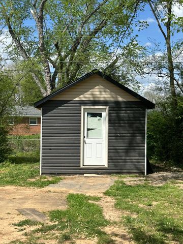 130 E St, Clarksville, TN 37042