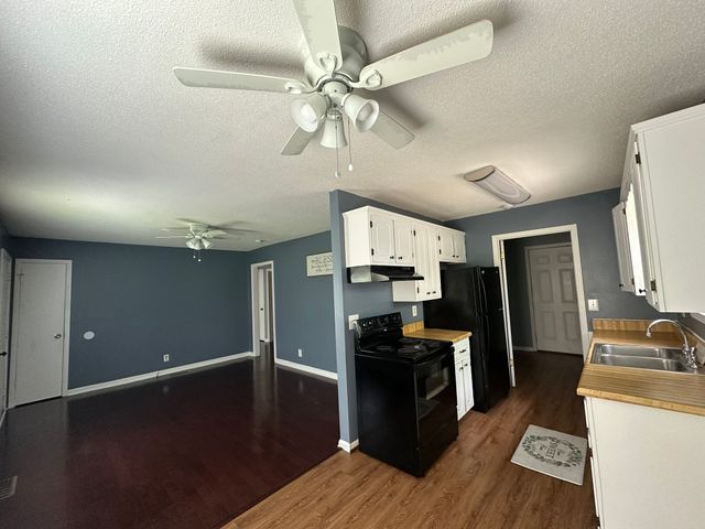 130 E St, Clarksville, TN 37042