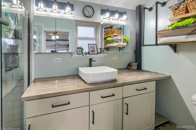 1115 Litchfield Street, Bay City, MI 48706